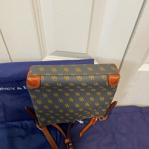 Dooney & Burke - Picture 2 of 5